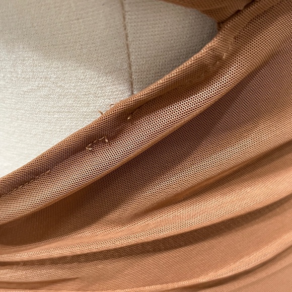 NEW! AKIRA ALWAYS A SLAY THIS‎ WAY LOW V NECK MIDI DRESS in LIGHT BROWN SIZE L - Picture 16 of 16